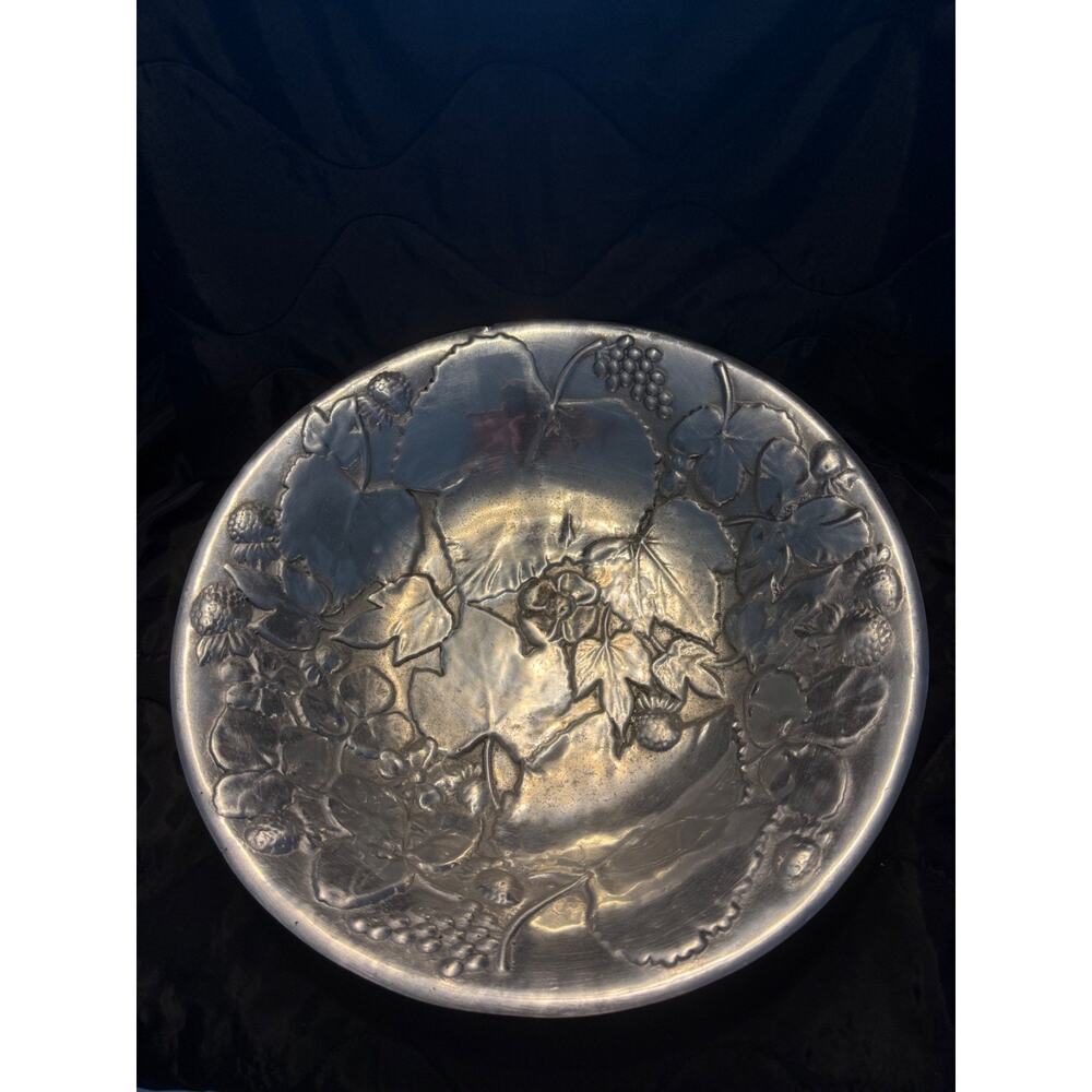 Wilton Armemetal Fruit bowl